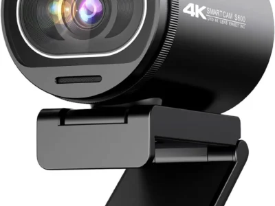 EMEET S600 4K webcam (SmartCam S600) in black, three-quarter front view on its folding clip stand