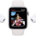 Apple Watch SE listen music